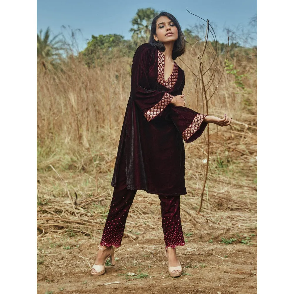 MONK & MEI Anne Kurta And Pant Wine (Set of 2)