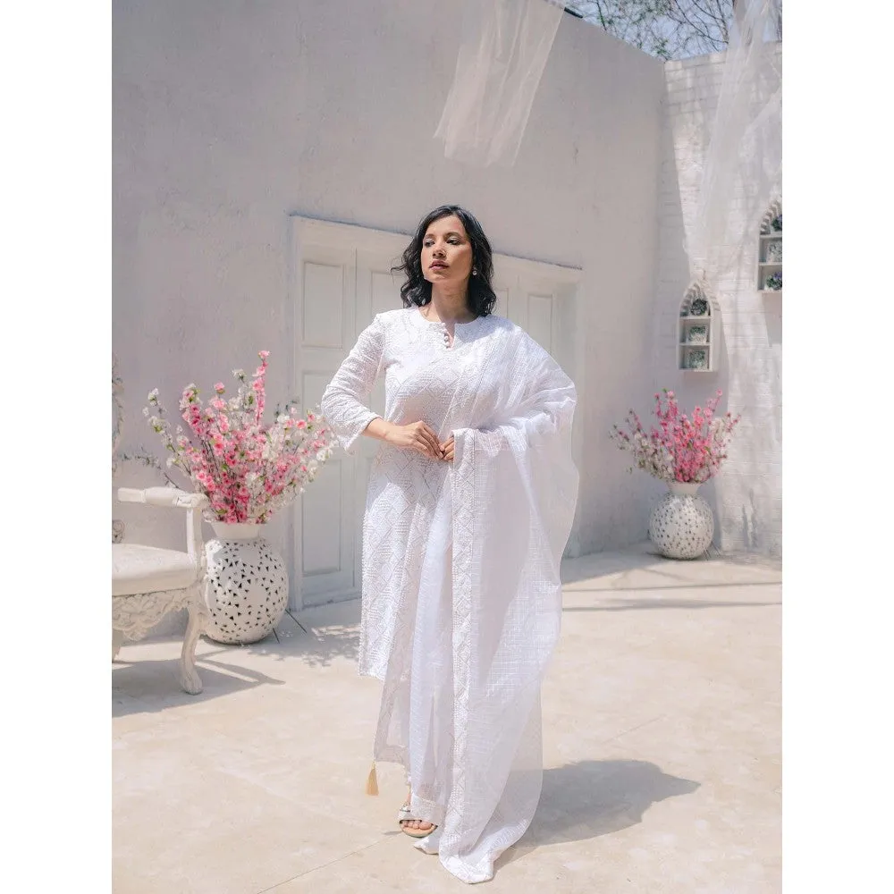 MONK & MEI Malak Straight Chikankari Kurta & Pants- White (Set of 2)