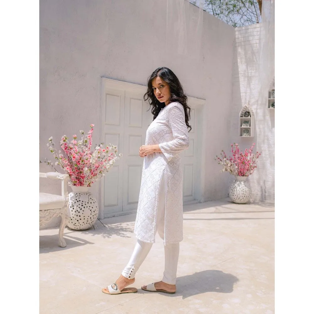 MONK & MEI Malak Straight Chikankari Kurta & Pants- White (Set of 2)